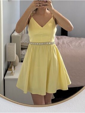 Yellow Jeweled Waist Spaghetti-Strap
Short formal Dress